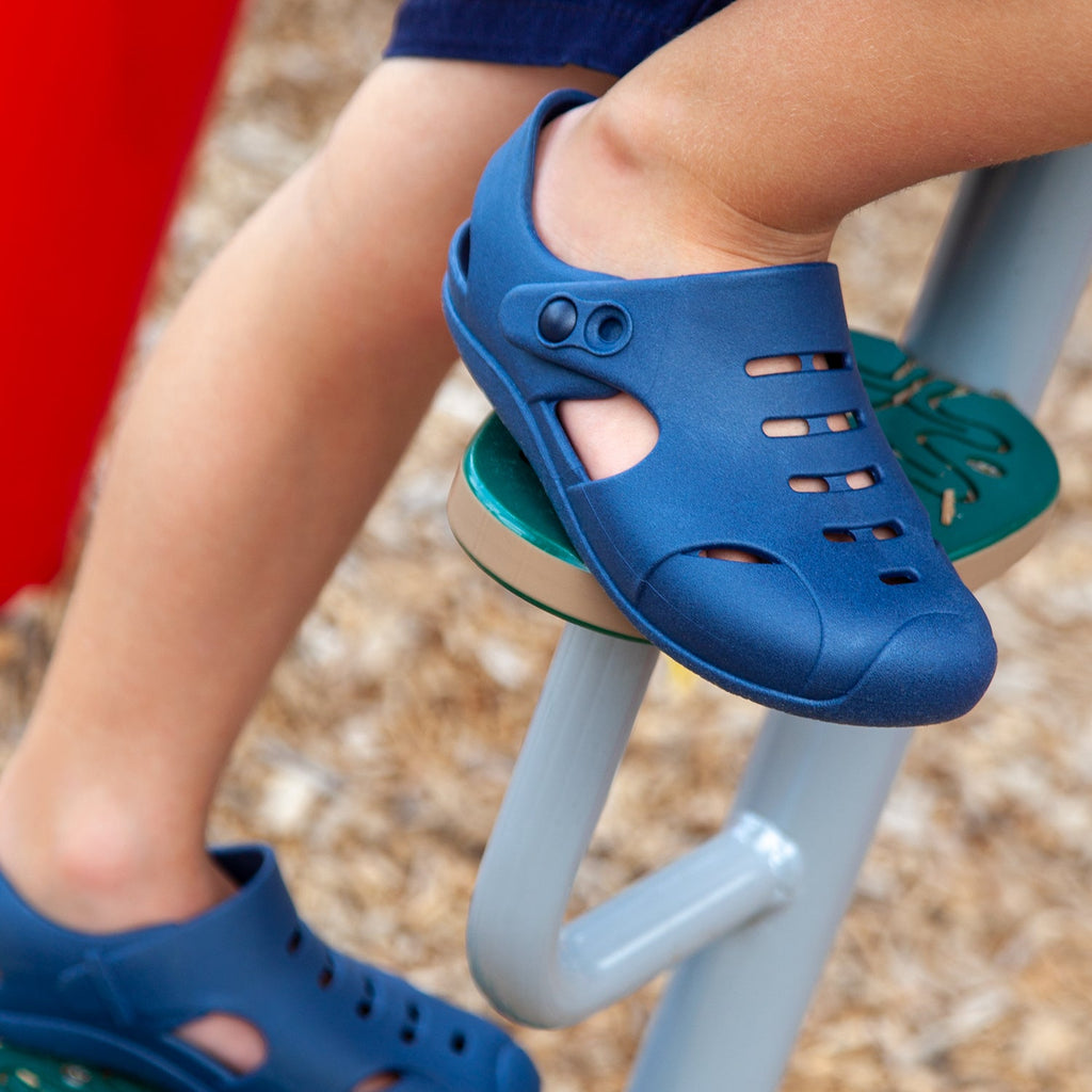 Toddler Carter Camp Shoes, Navy Blue - 5 - Okabashi