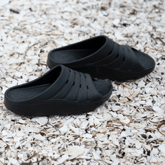 Oka Unisex Recovery Slide - Cool Your Jets Black - Okabashi